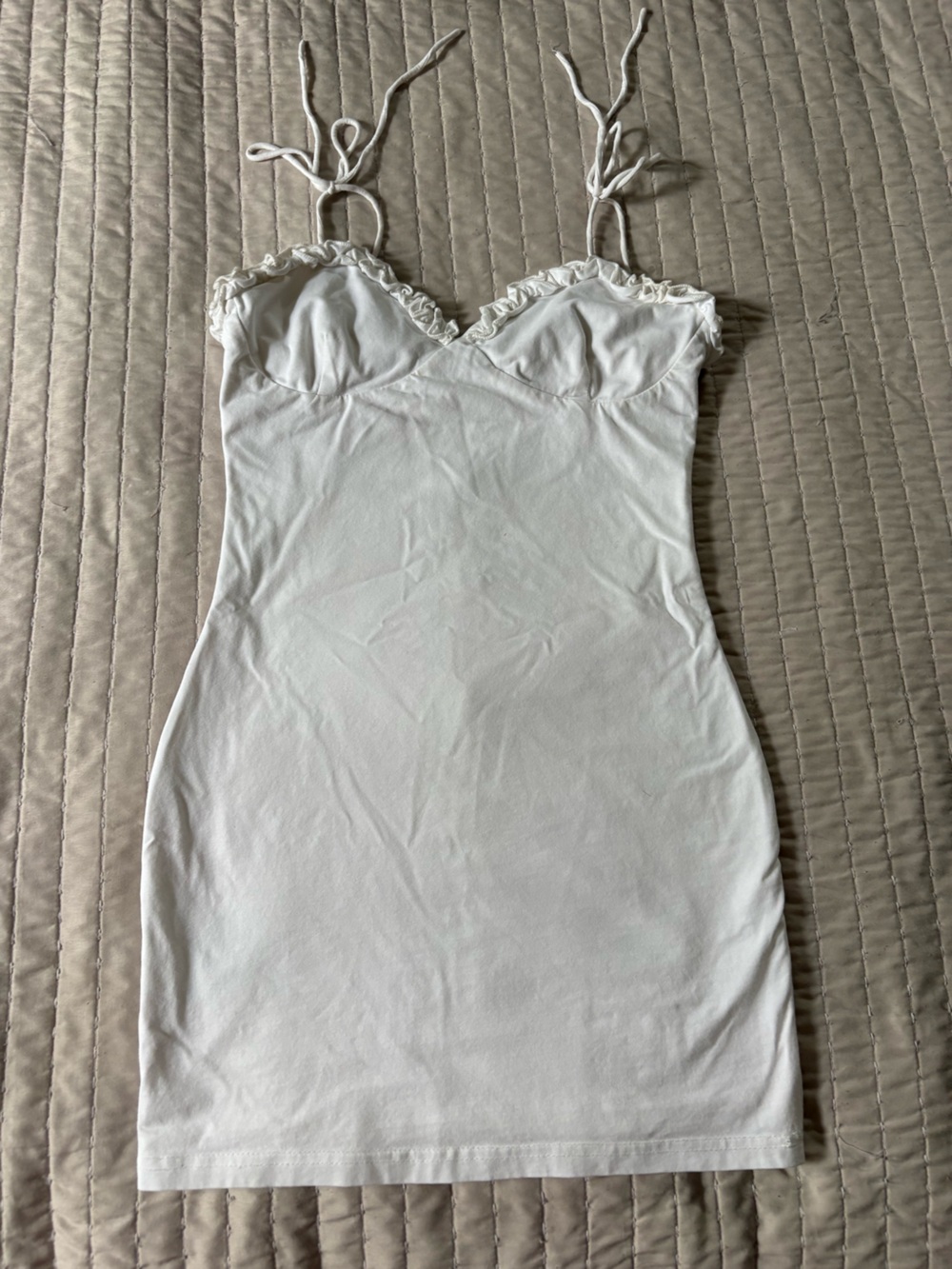 Super down “Camile” White Ruffled Strap Dress